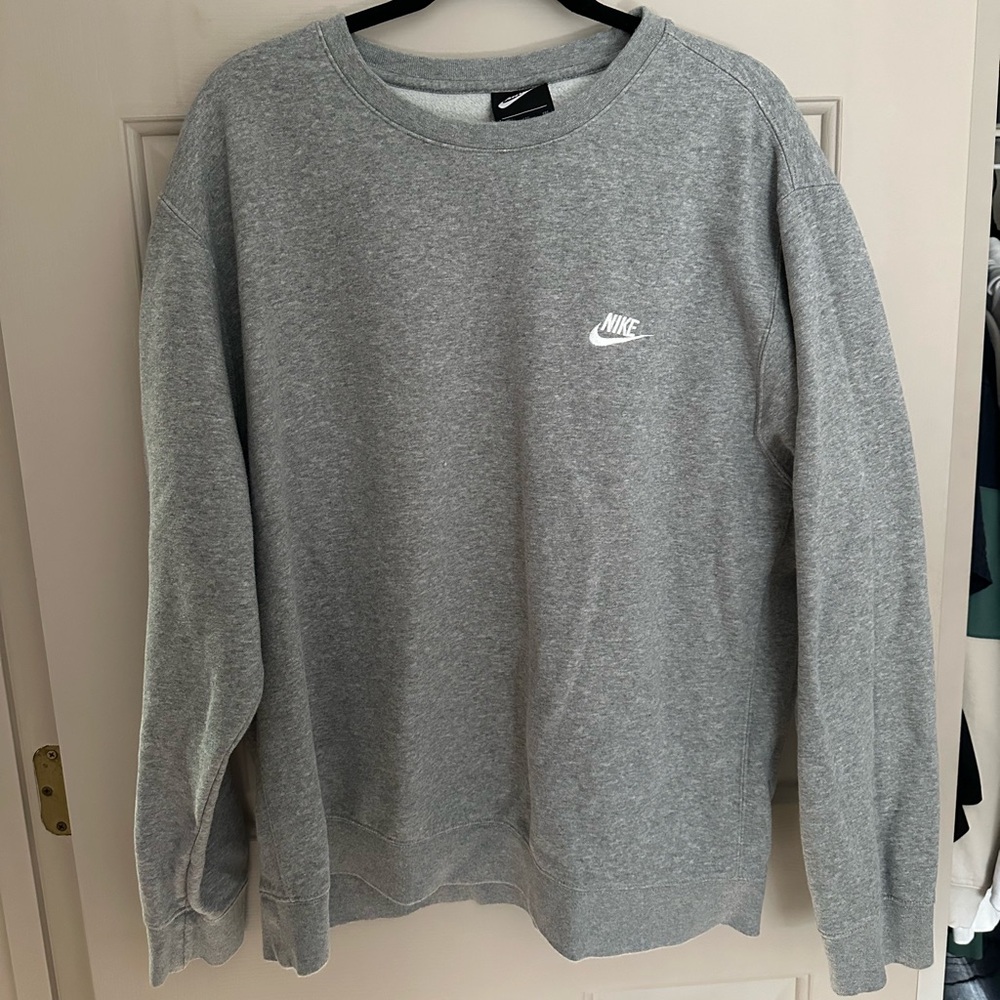 Nike Men's XXL Heather Gray Crewneck Sweater